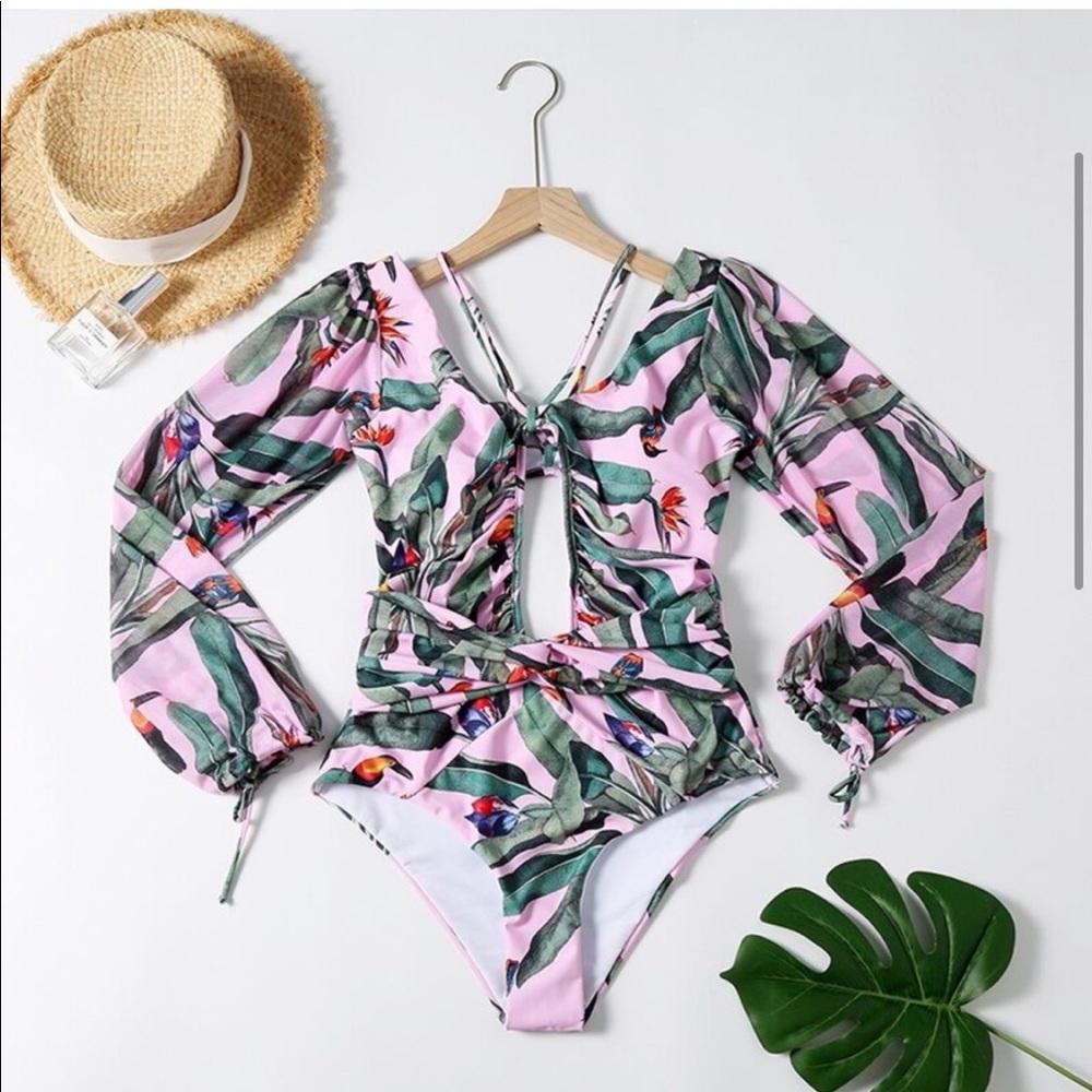 Alicia pink swimsuit